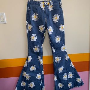 SAINTS & HEARTS Bellbottom Daisy print Jeans